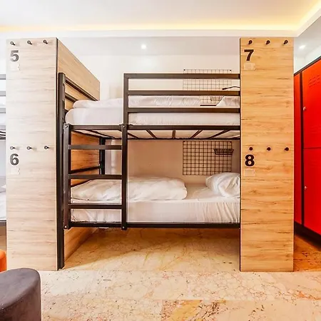 Hostel Manu Startup House *