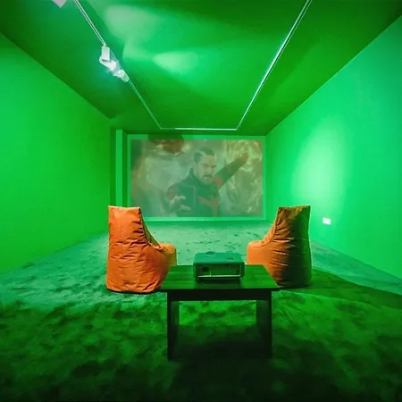 Manu Startup House אכסניה