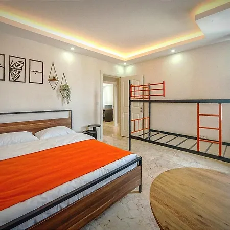 Hostel Manu Startup House *